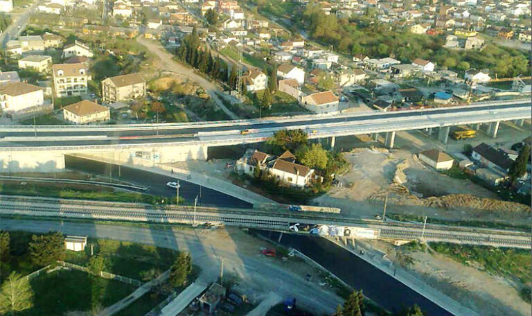 html pozadina 01 768x456